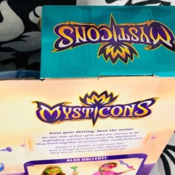 Mysticons Zarya’s Battle Gear Set W/Bow & Arrow, Bracer and Mask - Picture 4 of 8